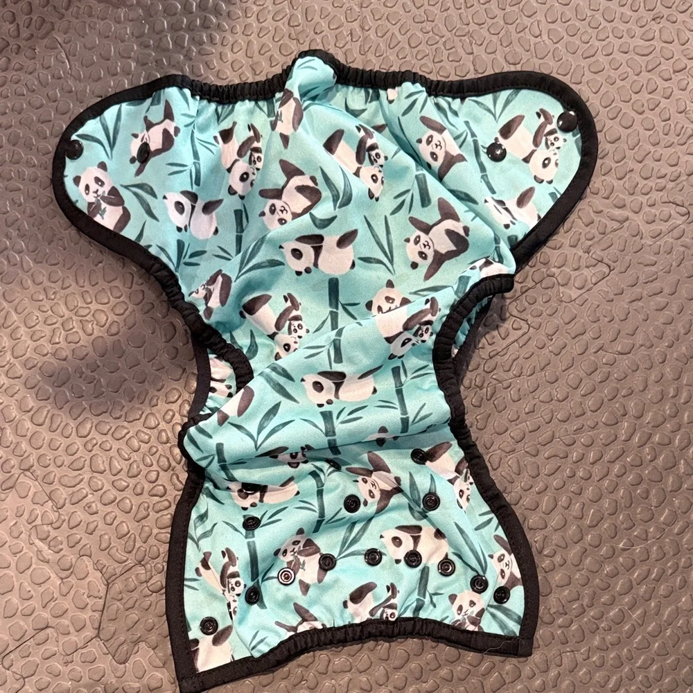 Thirsties Duo Wrap Size Two in Pandamonium